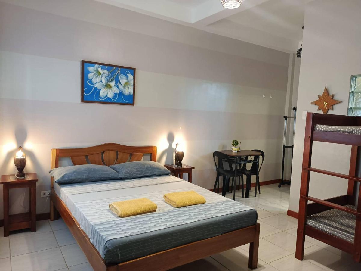 Villa Skanderbeg Guest House Puerto Princesa Eksteriør billede