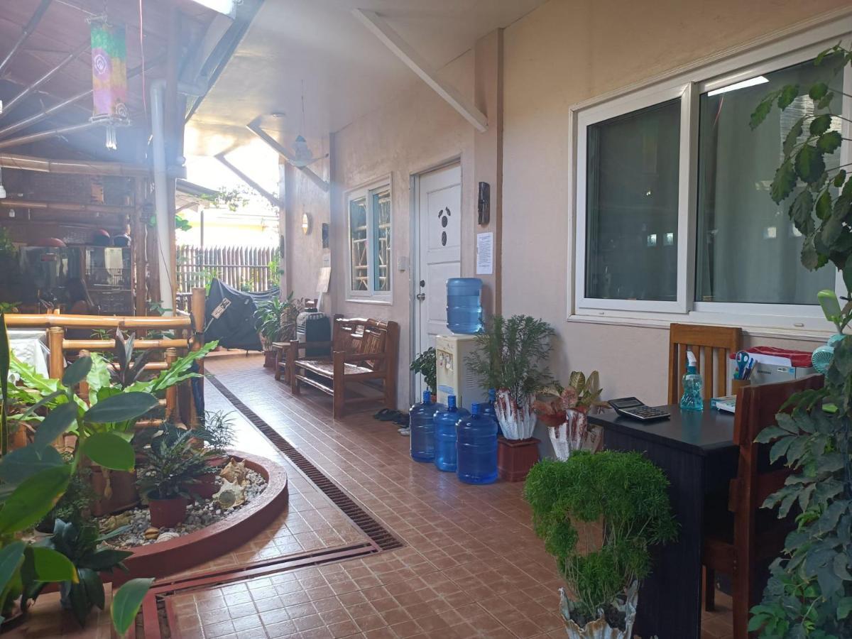 Villa Skanderbeg Guest House Puerto Princesa Eksteriør billede