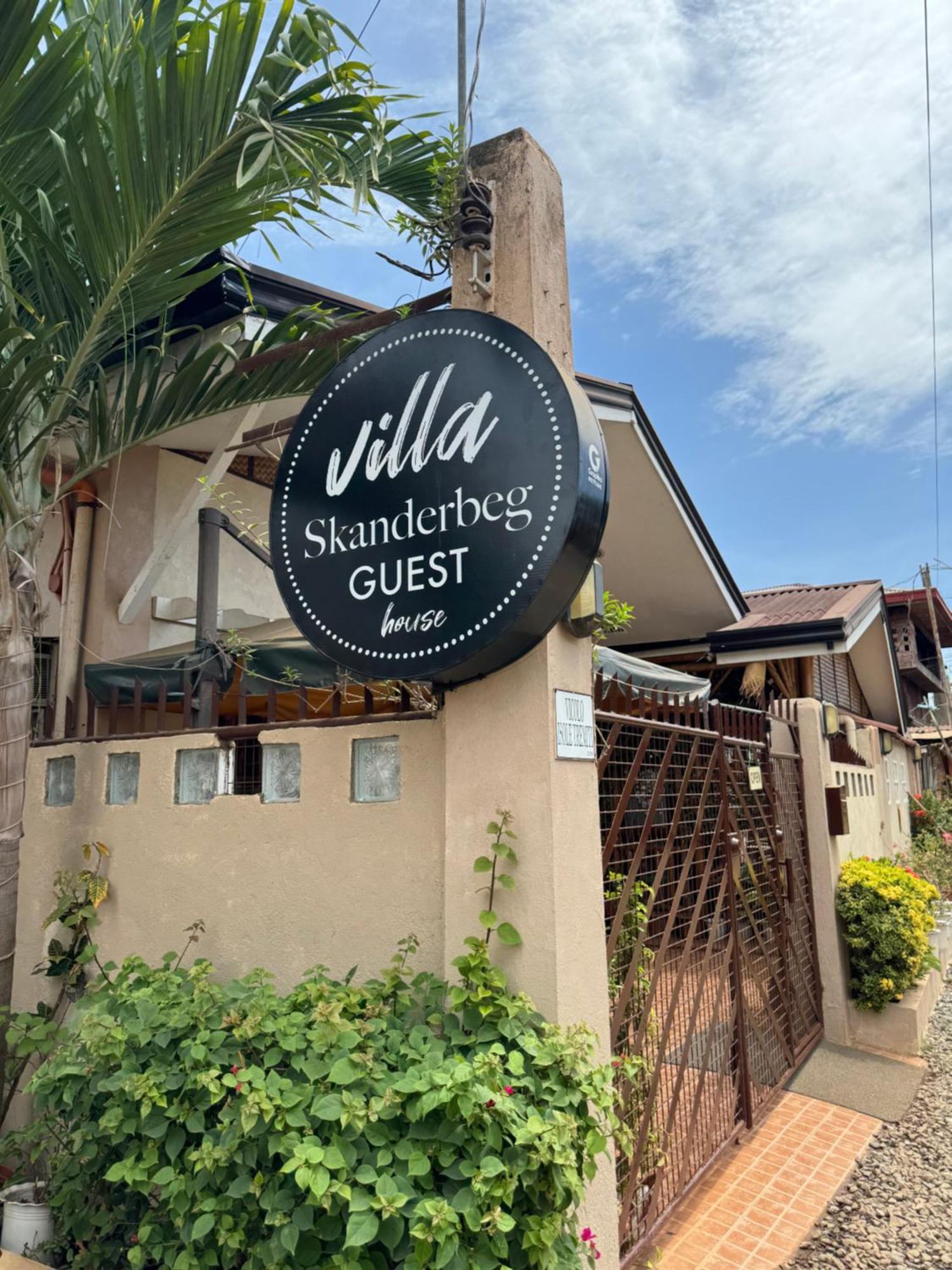 Villa Skanderbeg Guest House Puerto Princesa Eksteriør billede